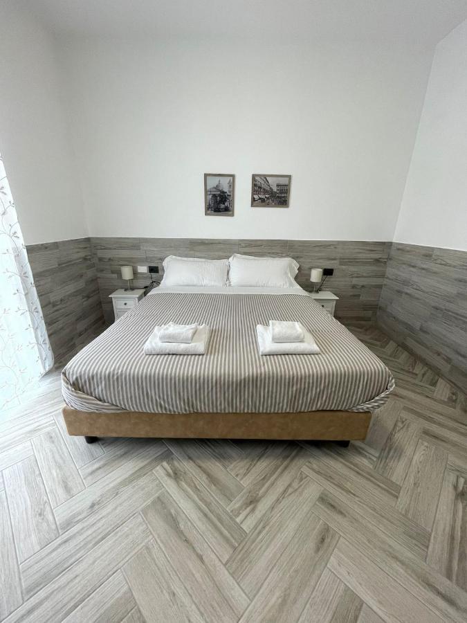 Holiday Rooms 罗镇 外观 照片
