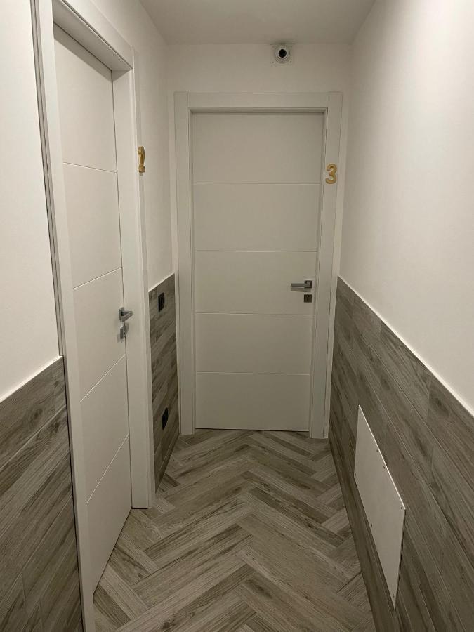 Holiday Rooms 罗镇 外观 照片