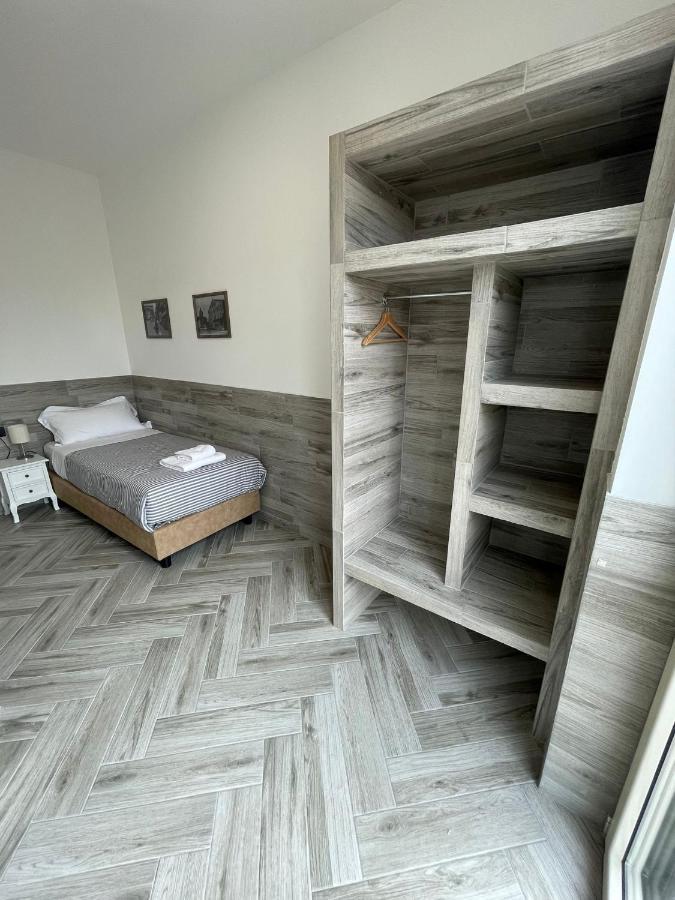 Holiday Rooms 罗镇 外观 照片